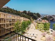 Apartamento T3 com rea exterior, junto ao Rio Douro