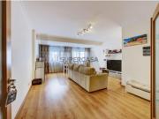 Apartamento T3 com renovação total em prédio com elevador