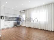 Apartamento T3 com suite e varanda junto ao Polo...