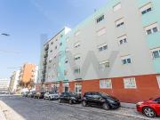 Apartamento T3 com Suíte, Varanda e Parqueamento |...