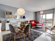 Apartamento T3 com Terraço de 100m² a Sul e Garagem de...