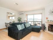 Apartamento T3 com terraço e box em Canelas, Vila Nova...