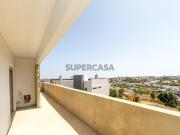 Apartamento T3 com terraço e estacionamento em Tavira