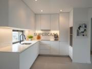 Apartamento T3 com terraço em Esgueira
