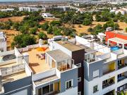 Apartamento T3 com Terraço Panorâmico e Vista Mar – Um...