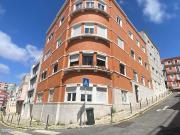 Apartamento T3 com terrao na Graa