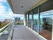 Apartamento T3 com uma excelente varanda no Funchal...