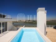 Apartamento T3 com varanda Colina do Outeiro, Seixal