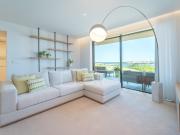 Apartamento T3 com varanda e estacionamento em Vila Nova...