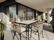 Apartamento T3 com varanda e estacionamento no Campo Grande