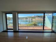 Apartamento T3, com varanda e garagem dupla, Porto