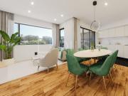 Apartamento T3 com varanda e garagem junto ao Rio Douro