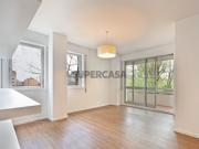 Apartamento T3 +1 com varanda e garagem na Boavista Porto