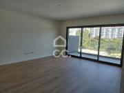 Apartamento T3 com varanda e parqueamento na Rinchoa,...