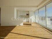 Apartamento T3 com varanda em novo empreendimento no Seixal