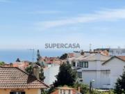 Apartamento T3 com varanda em renovação no Monte...