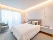 Apartamento T3 com varanda em Vila Nova de Gaia