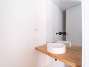 Apartamento T3 com varanda, novo, com vista mar, em Vila...