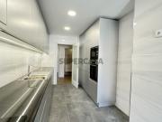 Apartamento T3 com varanda para comprar na Boavista,...