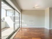 Apartamento T3 com varandas, na Foz do Douro, Porto