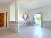 APARTAMENTO T3 COM VÁRIOS ANEXOS