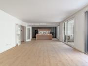 Apartamento T3 com vista mar e garagem em Cascais