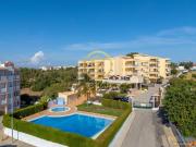 Apartamento T3 com Vista Mar, Piscina e Garagem em Box ?...