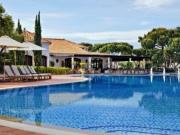 Apartamento T3 com Vista para Piscina e Jardim