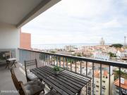 Apartamento T3 com Vista Rio, Garagem e Arrecadao