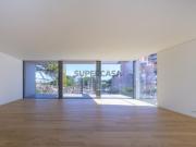 Apartamento T3 de Luxo com Varanda e 3 Lugares de...