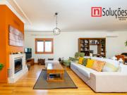 Apartamento T3 de Luxo no Condomínio Solar do Morgado –...