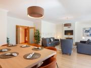 Apartamento T3 de Prestígio em Condomínio Exclusivo |...