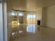 Apartamento T3 Distinto para Arrendamento junto ao...