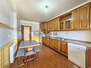 Apartamento T3 Duplex a 5 minutos do C. C. Glicínias!