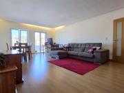 Apartamento T3 Duplex, com duas salas, usado na Malveira