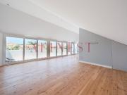 Apartamento T3 duplex com vista mar em Monte do Estoril...