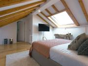 Apartamento T3 duplex na Avenida 24 de Julho, Lisboa