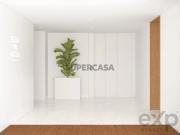 Apartamento T3 em Alcântara