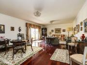 Apartamento T3 em Algs com Varandas e Garagem