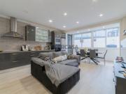 Apartamento T3 em Almada