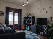 Apartamento T3 em Amadora com Varanda e Vista para a Cidade