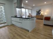 Apartamento T3 em Benfica com Varanda | Remodelado | 2...