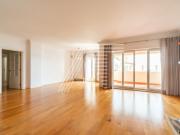 Apartamento T3 em Condomínio no Monte Estoril