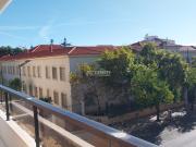 Apartamento T3 inserido no 2º andar de edifício com...