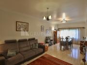 Apartamento T3 em Queluz