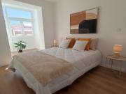 Apartamento T3, em remodelação total, Benfica