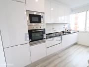 Apartamento T3, em Remodelao Total situado em Benfica,...