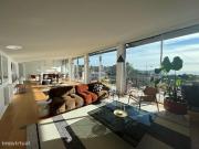 Apartamento T3 em triplex, totalmente mobilado, em Cascais