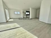 Apartamento T3 Espaçoso e Luminoso em Altura A 1600m da...