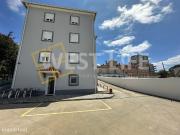 Apartamento T3 junto Universidade NOVA com dois lugares...